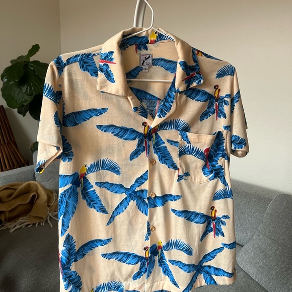 Vintage Hawaiian shirt - Picture 2 of 8